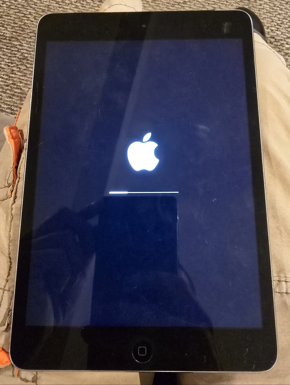 APPLE IPAD MINI UNLOCKED 32GB Silver